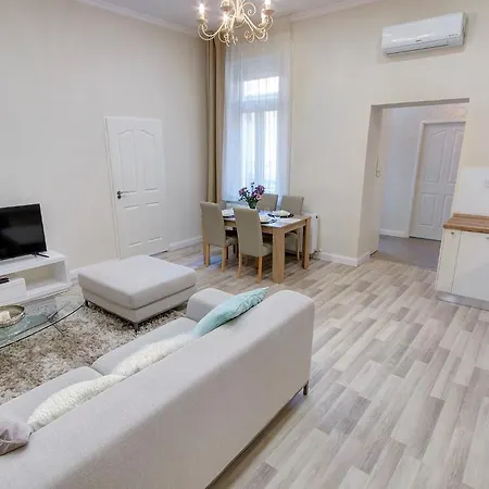 Apartment Your Near Parliament Budapest